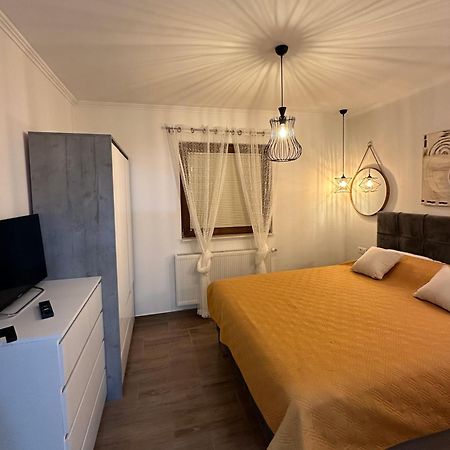 Apartman Lana Vlasic Εξωτερικό φωτογραφία