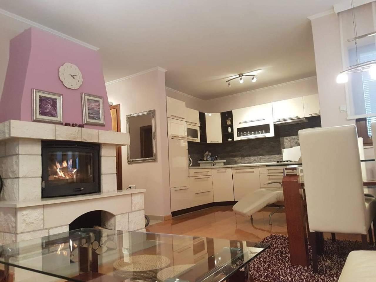 Apartman Lana Vlasic Εξωτερικό φωτογραφία